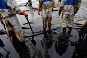 🛢️ Oil Spill Control and Prevention