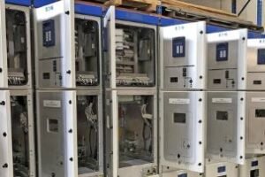 ⚙️ Low & Medium Voltage Switchgears: Operation, Selection, Components & Troubleshooting