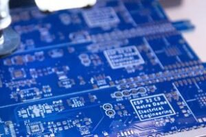 📘 Electrical Circuits Fundamentals